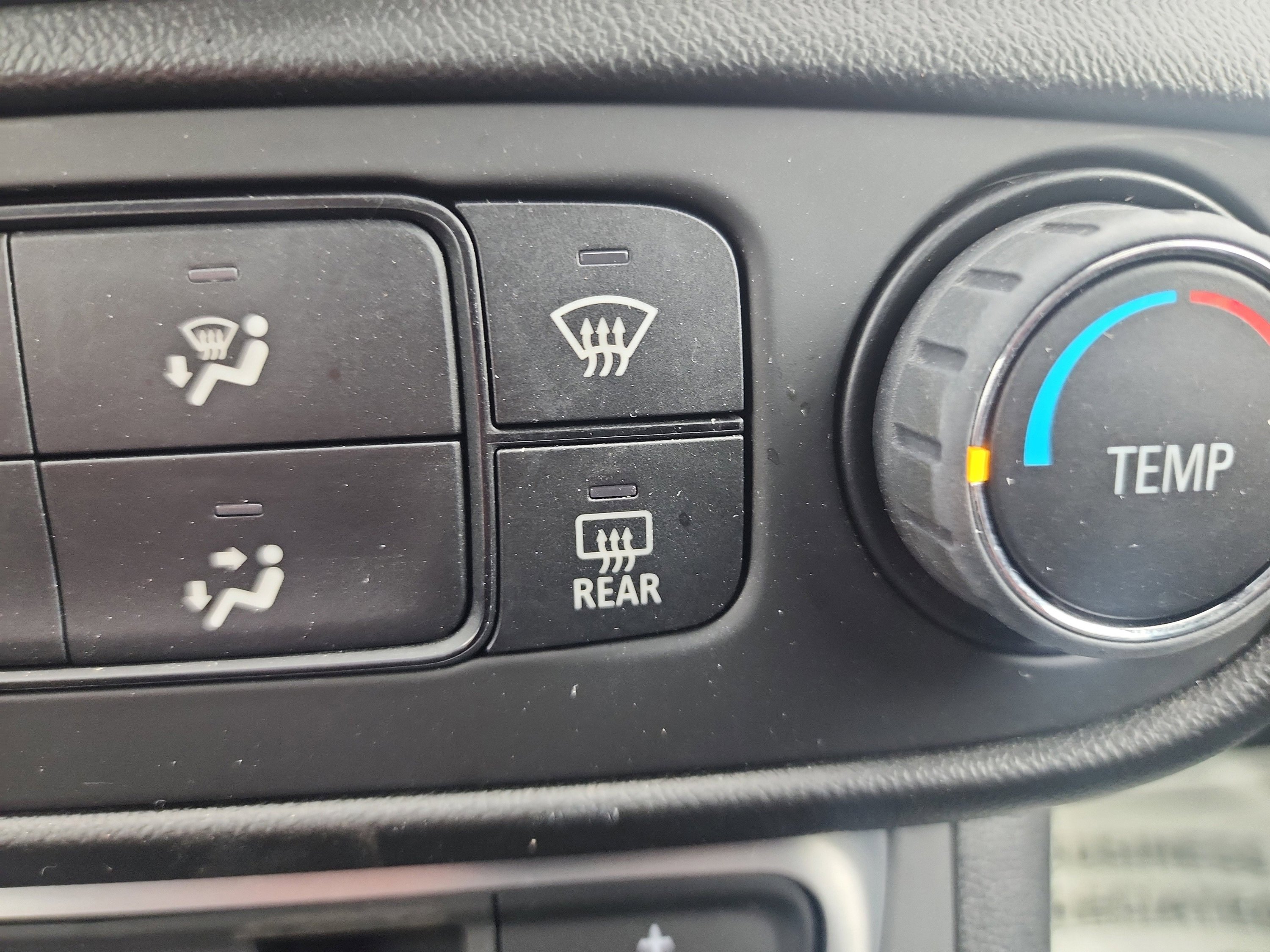 Used 2022 GMC Terrain SLE image 27