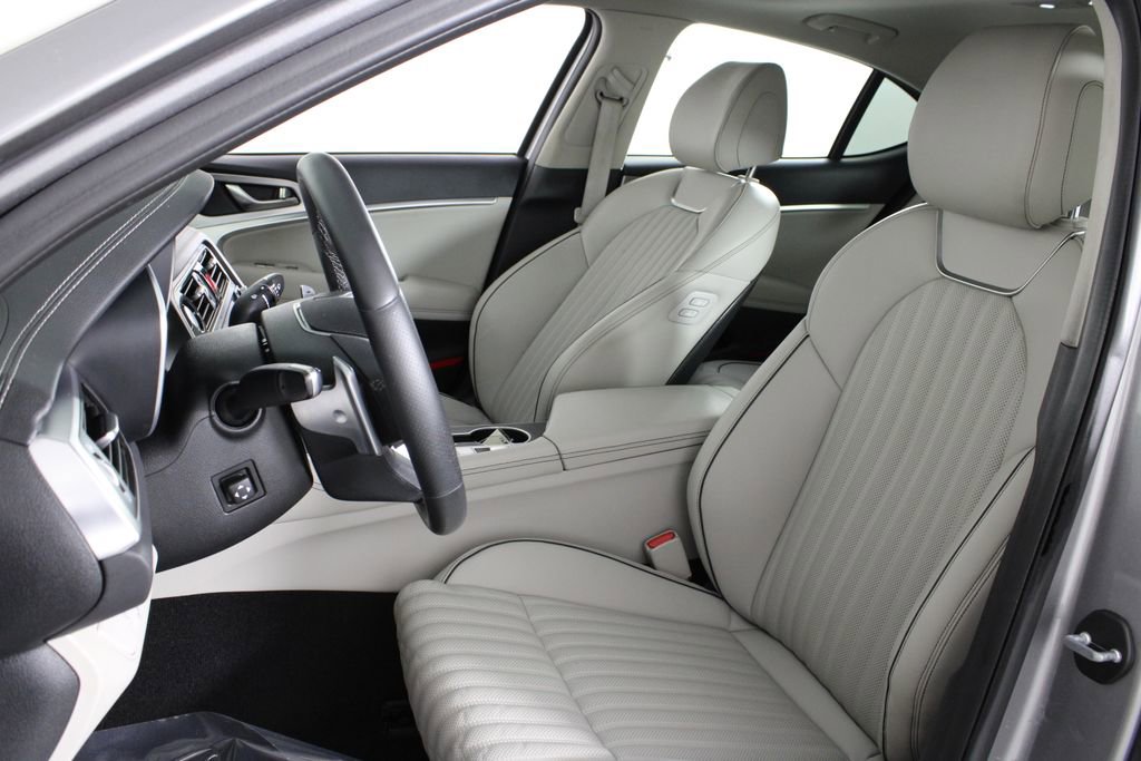 Used 2020 Genesis G70 2.0T w/ Elite Package image 19