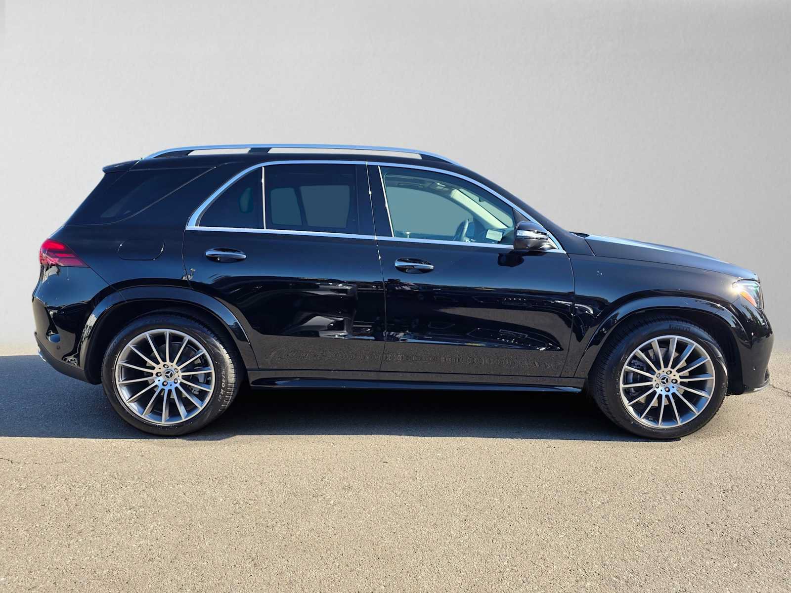 Used 2026 Mercedes-Benz GLE 450 4MATIC image 2