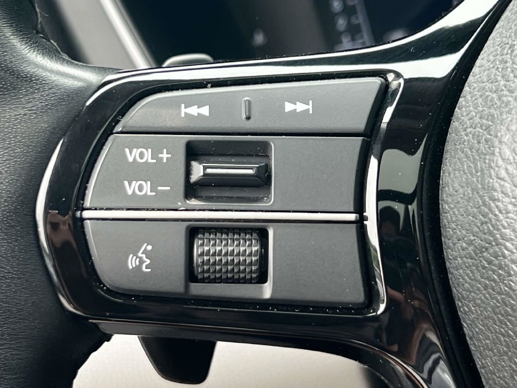 Used 2023 Honda Pilot Elite image 23