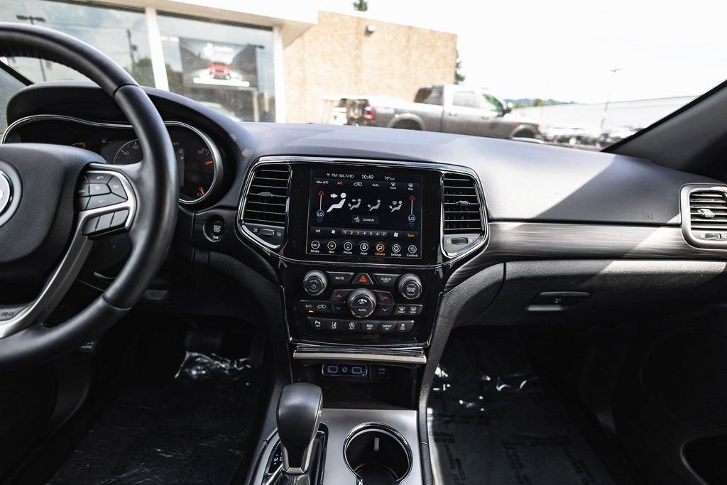 Used 2022 Jeep Grand Cherokee Laredo X image 25
