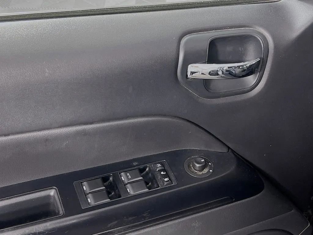 Used 2012 Jeep Compass Latitude image 16