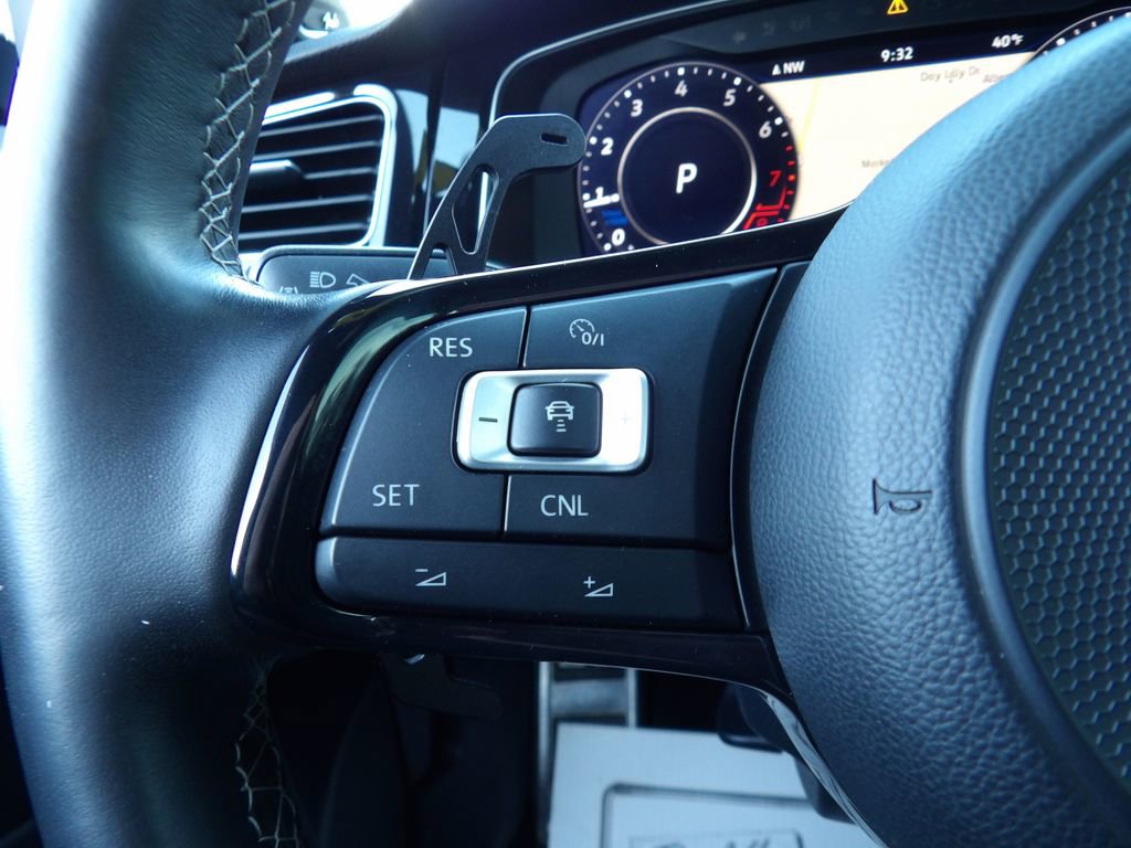 Used 2018 Volkswagen Golf R DCC & Navigation 4motion image 15