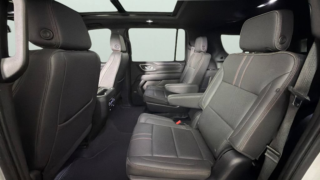 Certified 2023 Chevrolet Suburban RST w/ Luxury Package RWD image 28