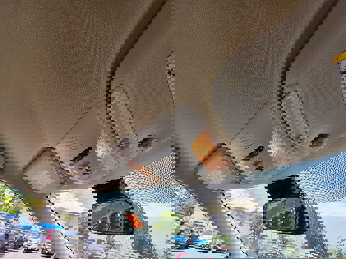 Used 2020 Toyota Corolla LE image 21