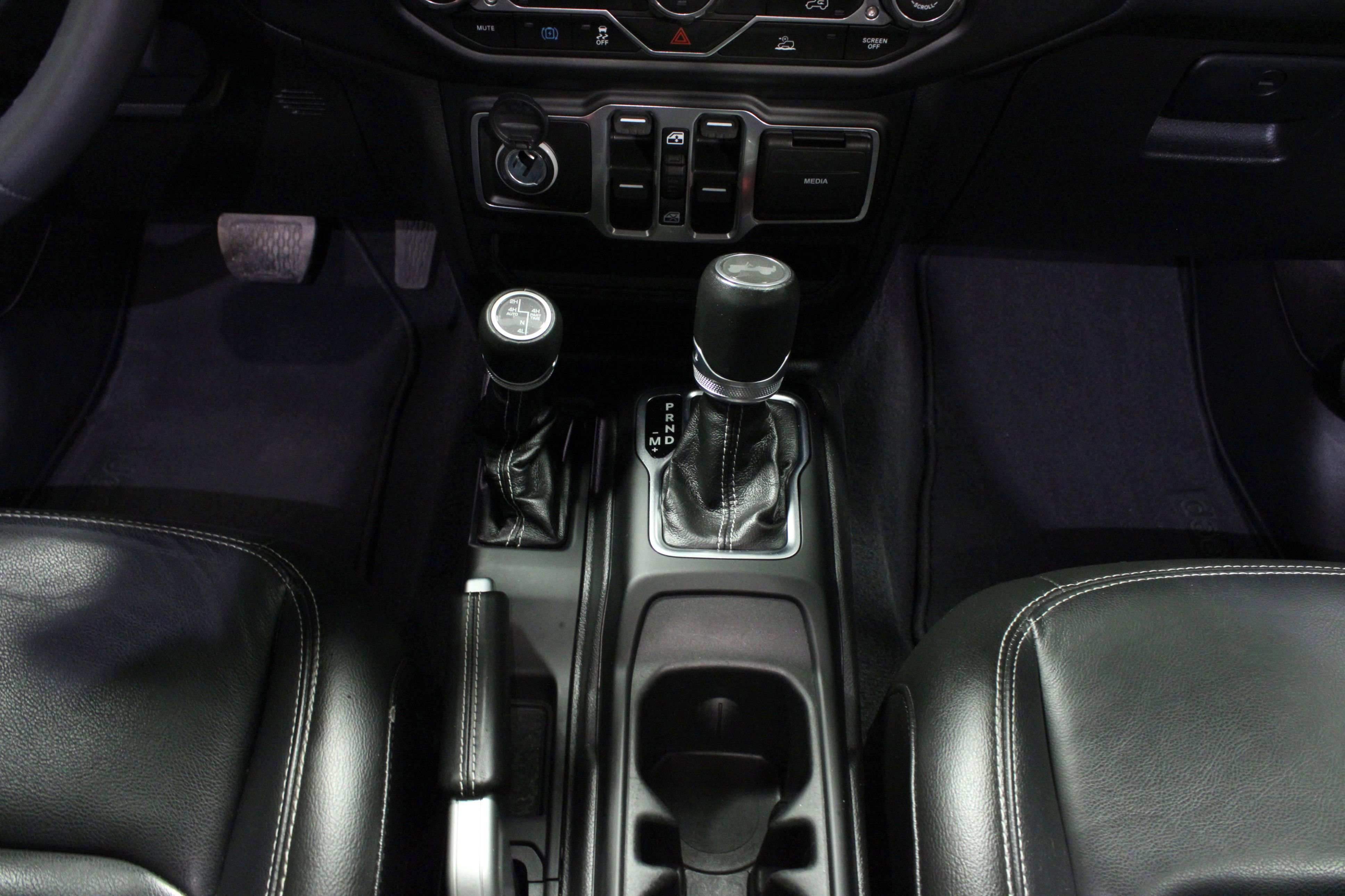 Used 2023 Jeep Wrangler Sahara image 20