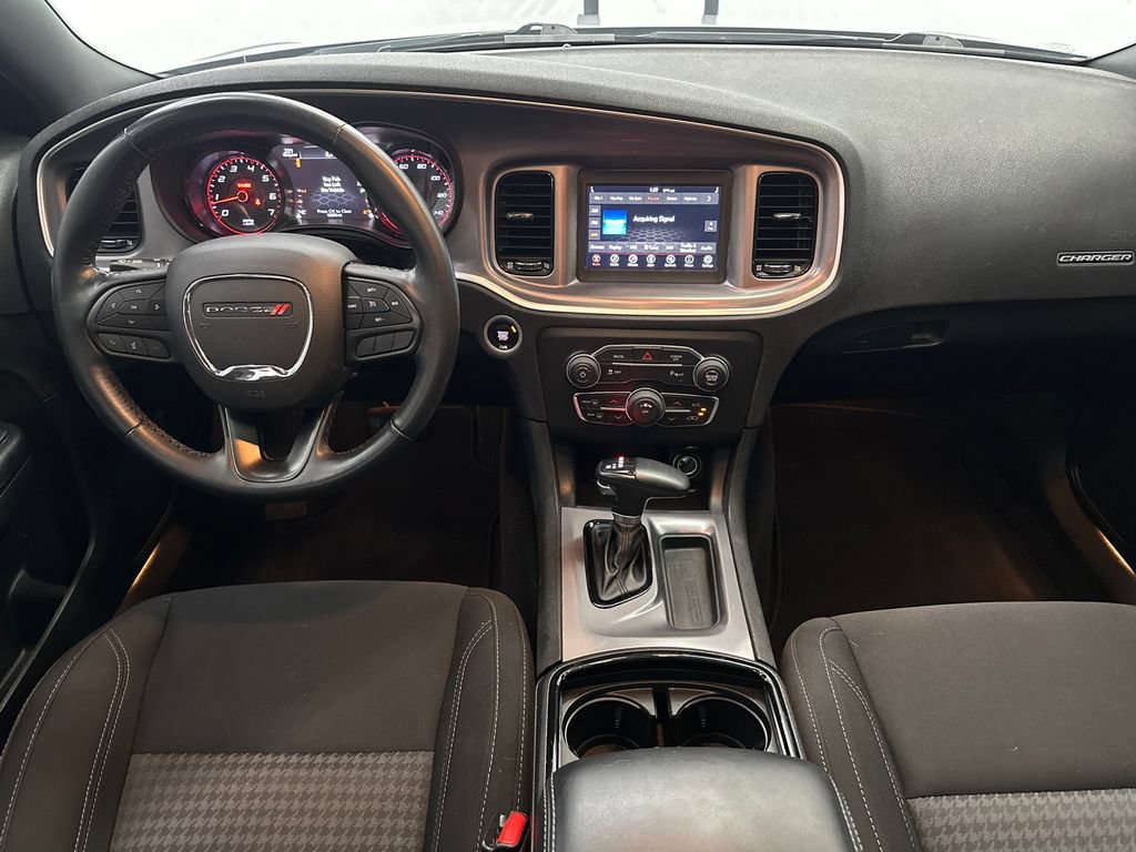 Used 2022 Dodge Charger SXT w/ Driver Convenience Group RWD image 21
