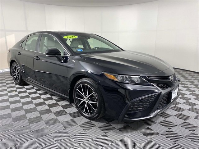 Used 2024 Toyota Camry SE