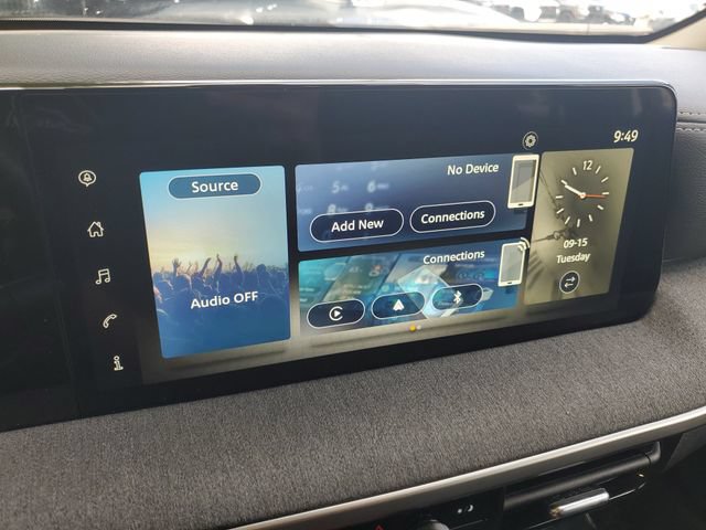 Used 2025 Nissan Kicks SV w/ SV Premium Package FWD image 19