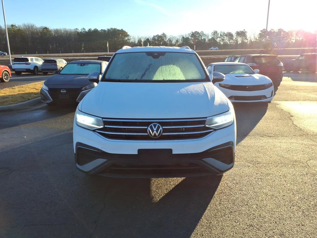 Used 2024 Volkswagen Tiguan Wolfsburg Edition AWD/4WD image 2
