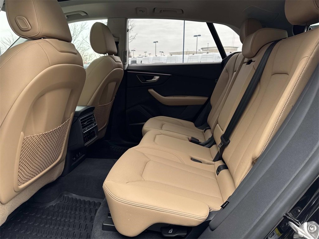 Used 2025 Audi Q8 Premium Plus image 13