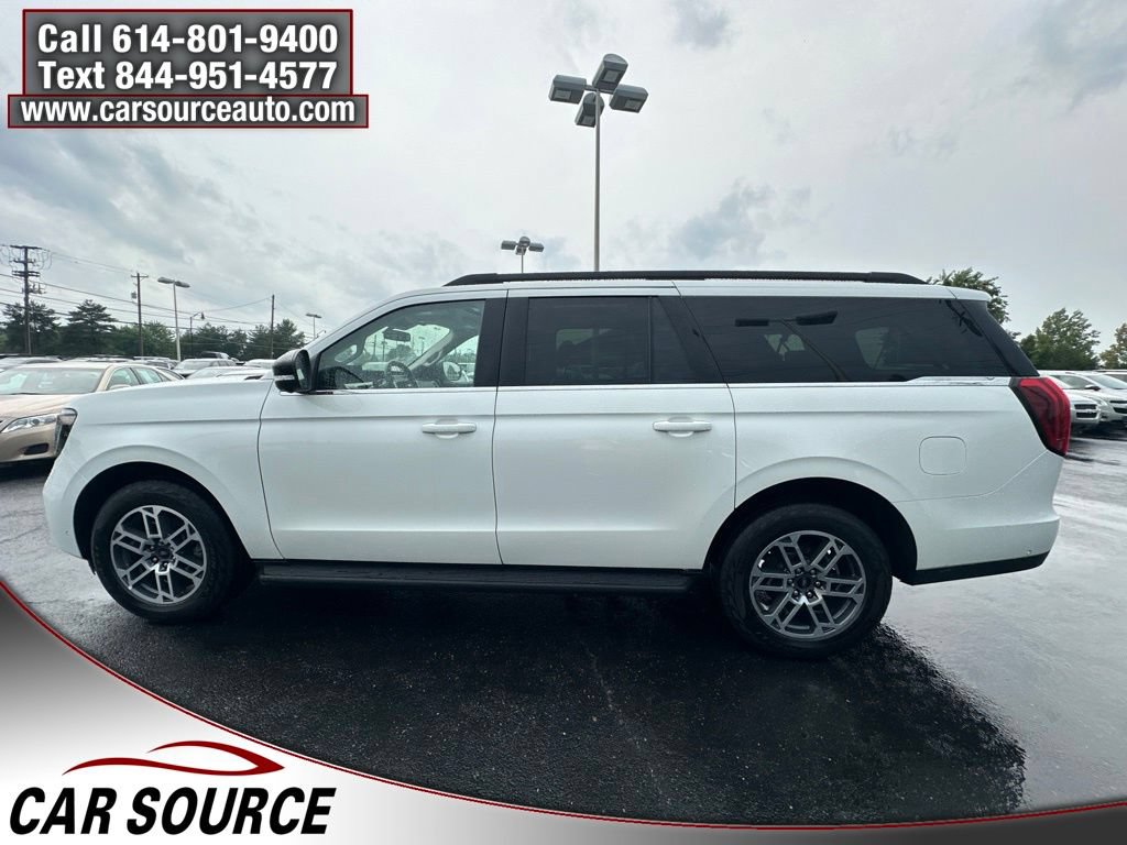 Used 2025 Ford Expedition Max Active AWD/4WD image 3
