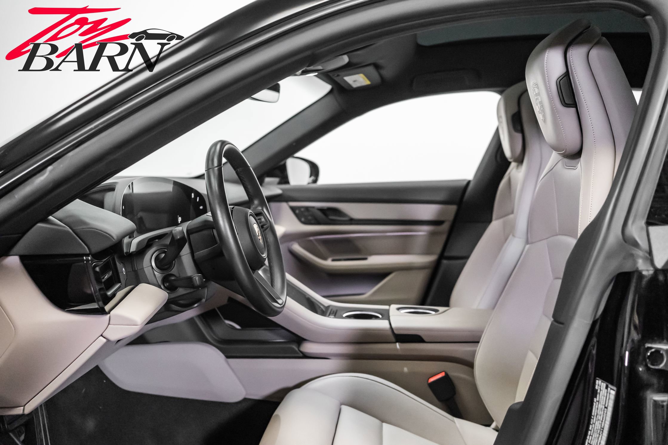 Used 2024 Porsche Taycan 4 Cross Turismo image 25