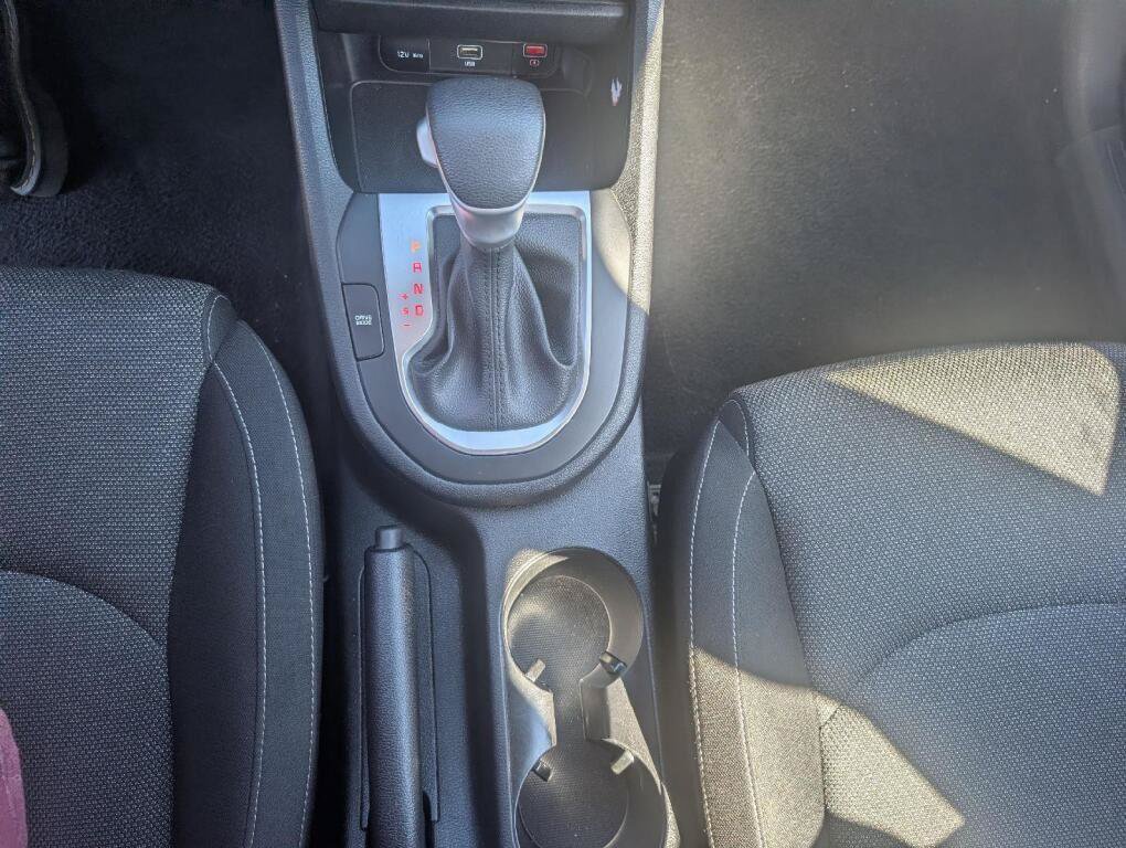 Used 2024 Kia Forte LXS FWD image 15
