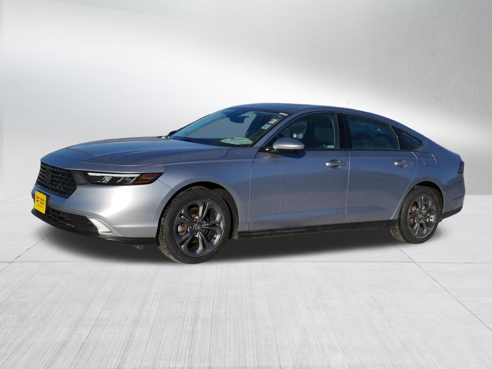 Used 2023 Honda Accord EX image 3