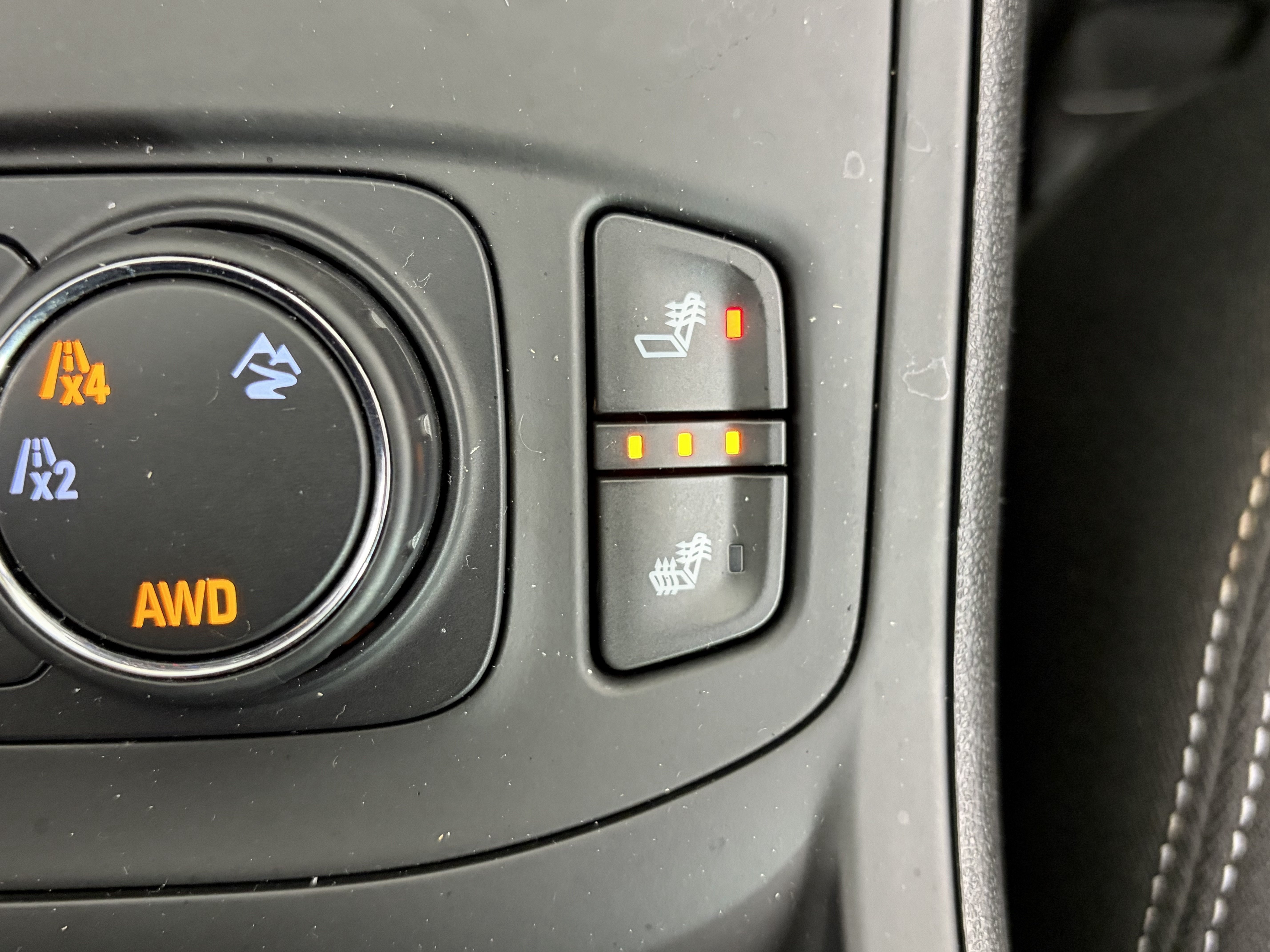 Used 2023 GMC Terrain SLE w/ Driver Convenience Package AWD/4WD image 29