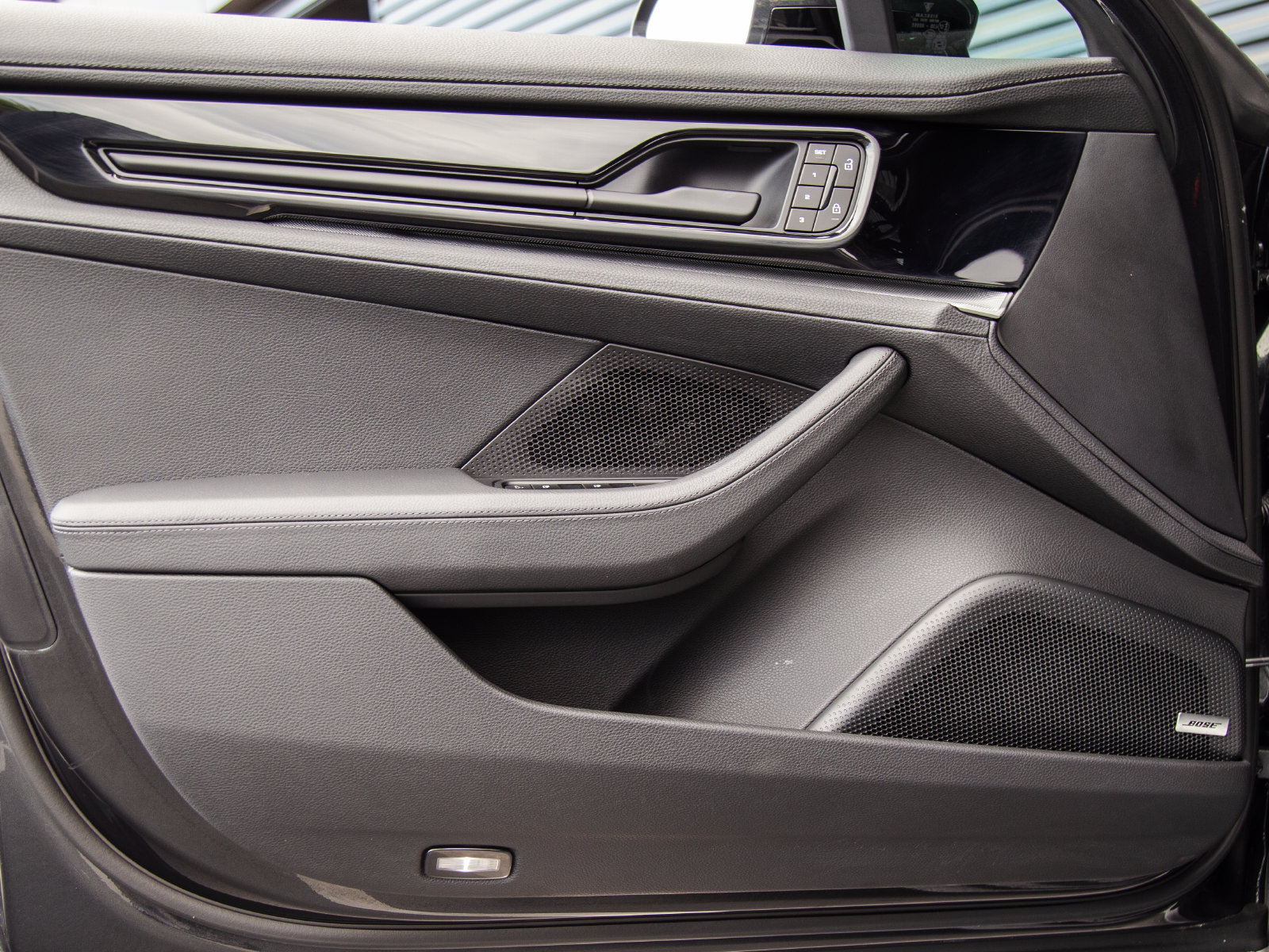 Certified 2025 Porsche Panamera RWD image 14
