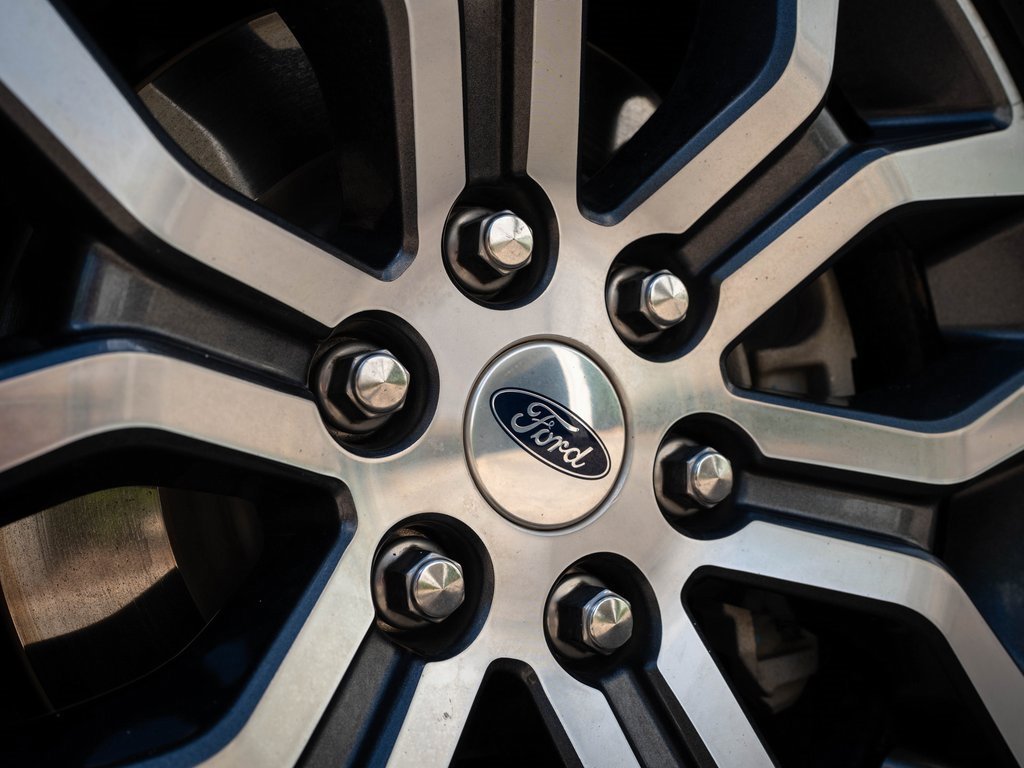 Used 2022 Ford F150 Lariat w/ Trailer Tow Package image 7