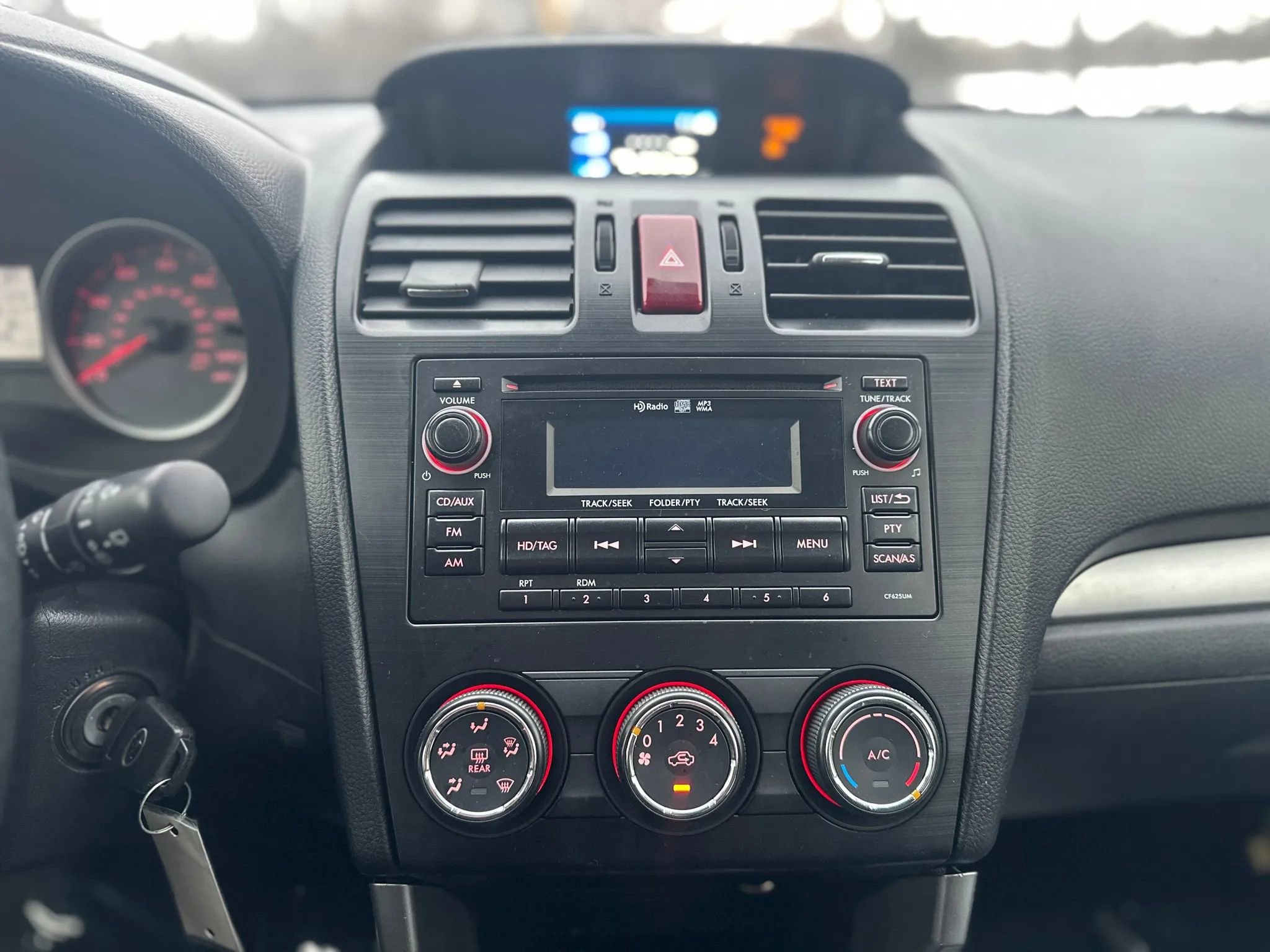 Used 2014 Subaru Forester 2.5i Premium w/ All-Weather Package AWD/4WD image 26