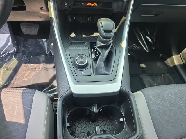 Used 2024 Toyota RAV4 XLE AWD/4WD image 18