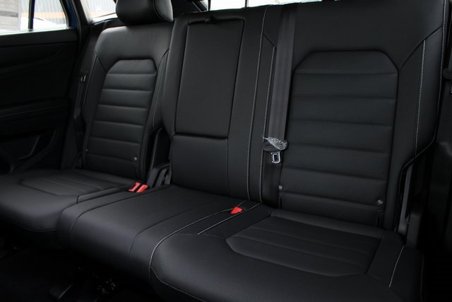 New 2025 Volkswagen Atlas Cross Sport SEL R-Line image 7