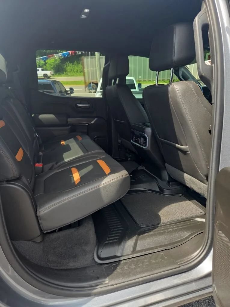 Used 2021 GMC Sierra 1500 AT4 w/ Driver Alert Package II AWD/4WD image 11
