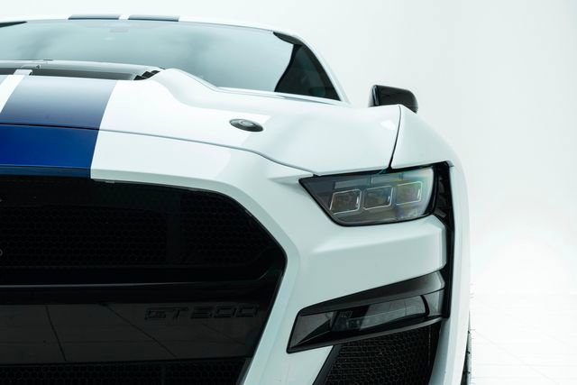 Used 2021 Ford Mustang Shelby GT500 w/ Carbon Fiber Track Pack image 7