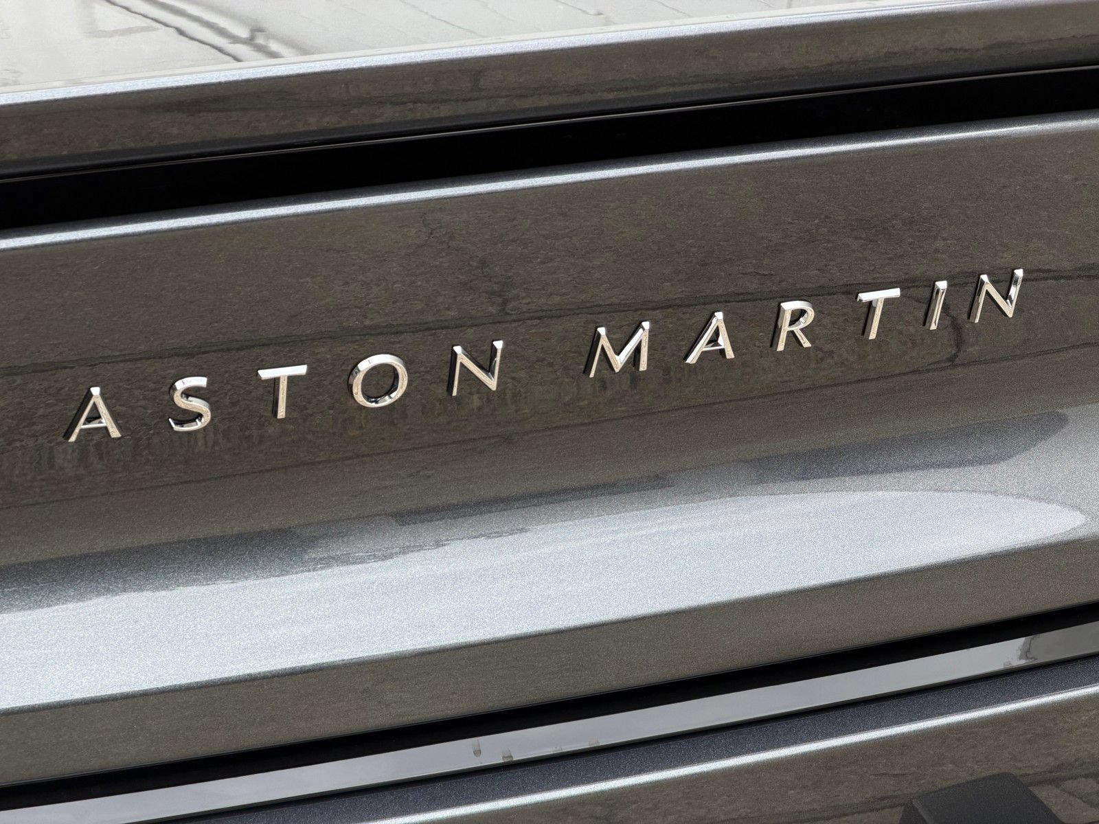 New 2026 Aston Martin Vanquish Convertible RWD image 21