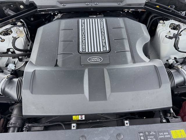 Certified 2024 Land Rover Defender 110 SE AWD/4WD image 32
