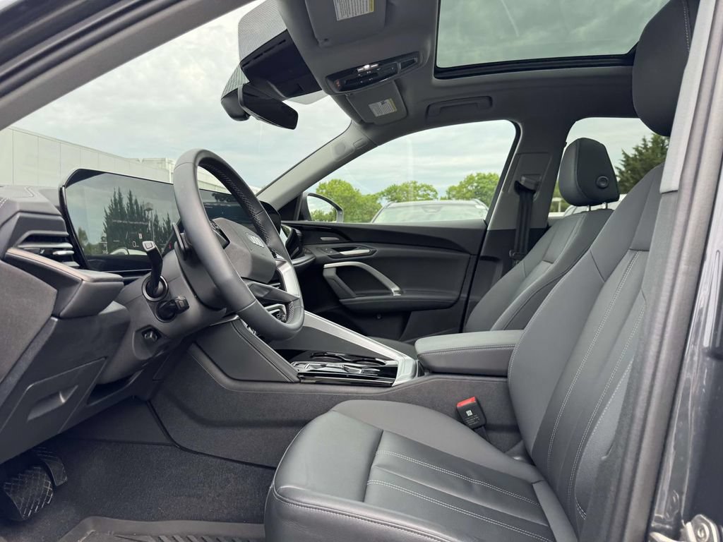 Used 2025 Audi Q5 Premium Plus AWD/4WD image 16