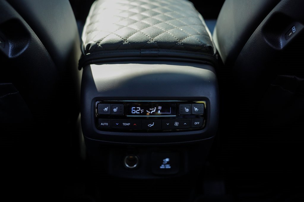 Used 2024 Hyundai Palisade Calligraphy image 39