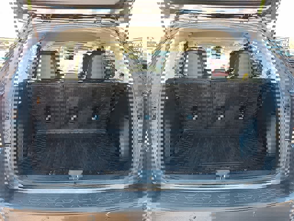 Used 2020 Subaru Crosstrek 2.0i Limited w/ Moonroof Package w/Navigation image 30