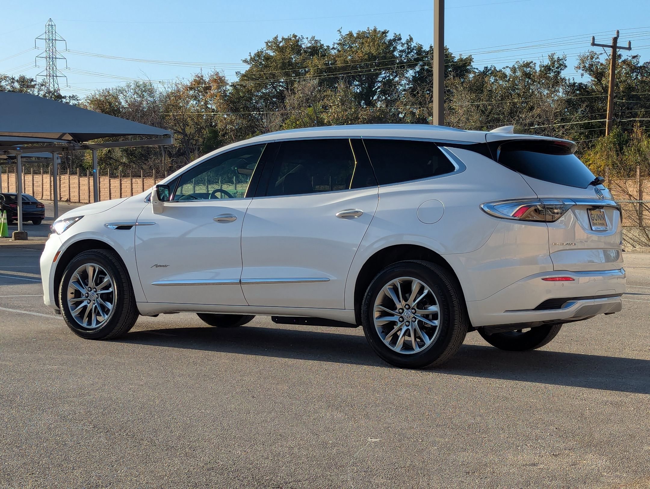 Used 2024 Buick Enclave Avenir w/ Avenir Technology Package FWD image 7