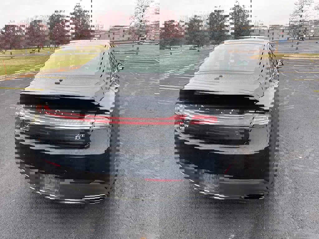 Used 2017 Lincoln MKZ Premiere image 4