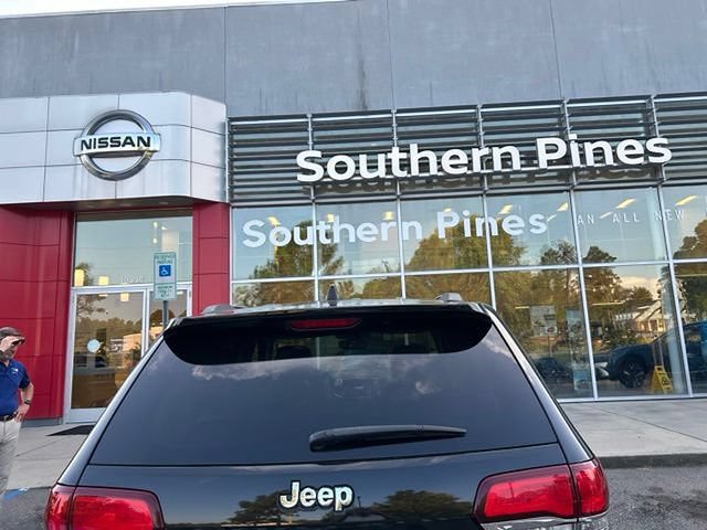 Used 2021 Jeep Grand Cherokee Limited AWD/4WD image 5