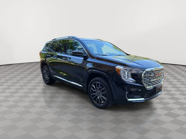 Certified 2024 GMC Terrain Denali w/ Black Diamond Edition AWD/4WD image 4