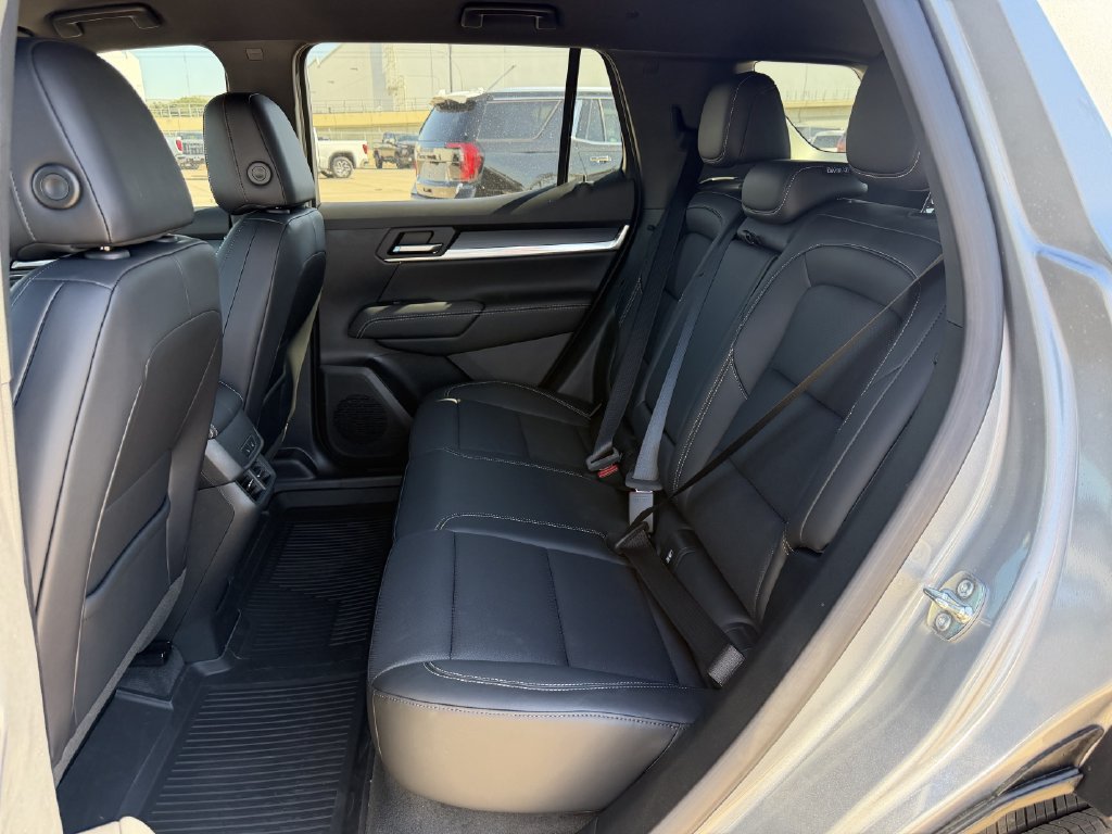 New 2027 GMC Terrain Elevation w/ Elevation Premium Package FWD image 24