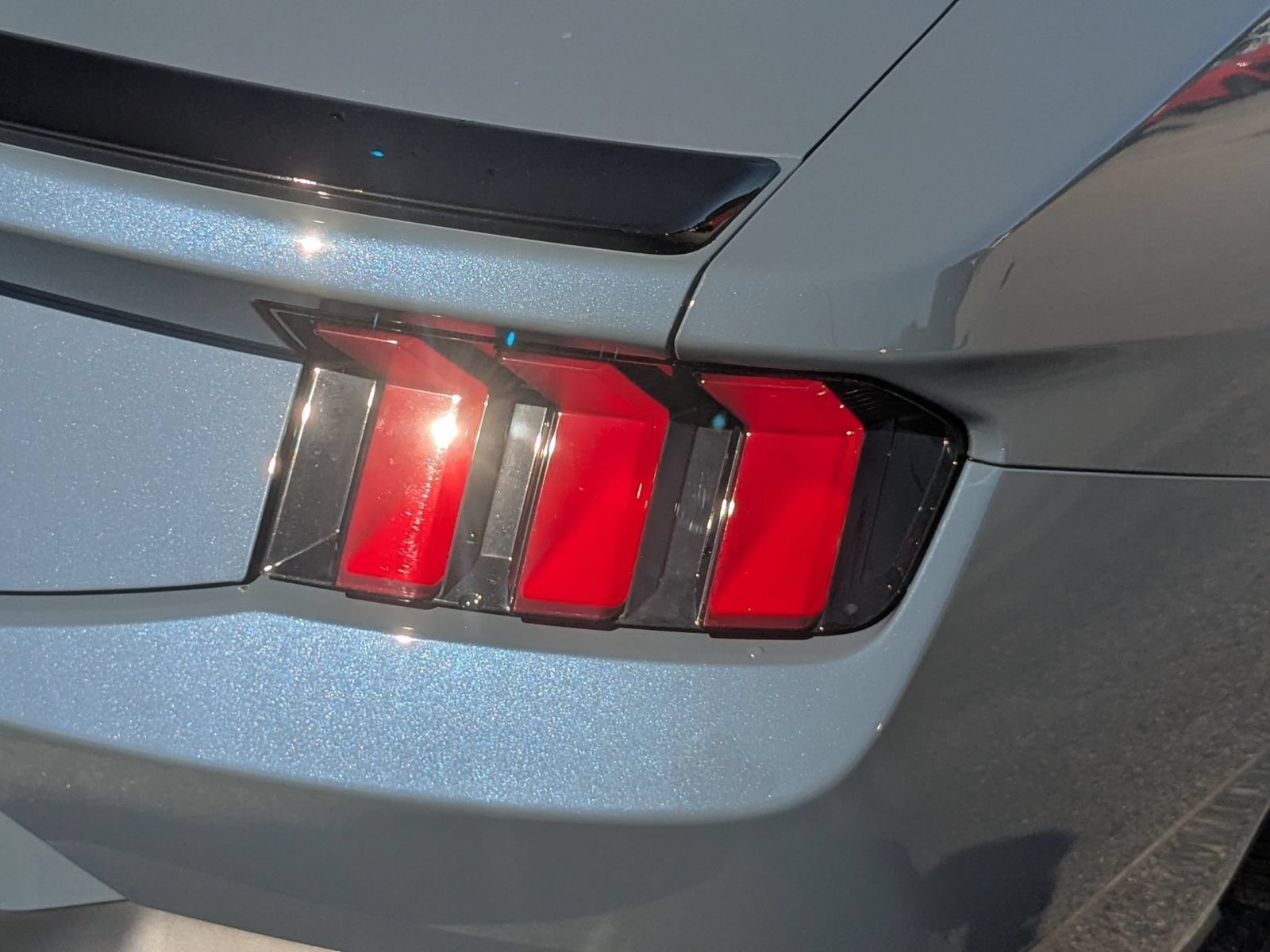 Used 2025 Ford Mustang Premium RWD image 33