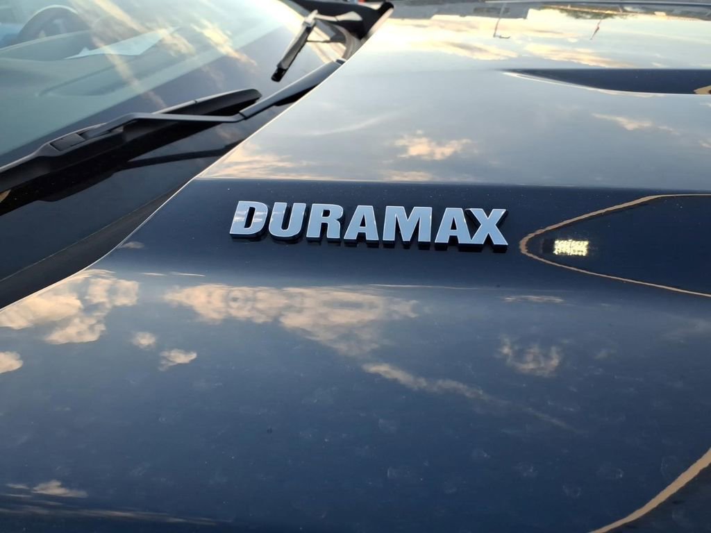 Used 2021 Chevrolet Silverado 1500 LT AWD/4WD image 19
