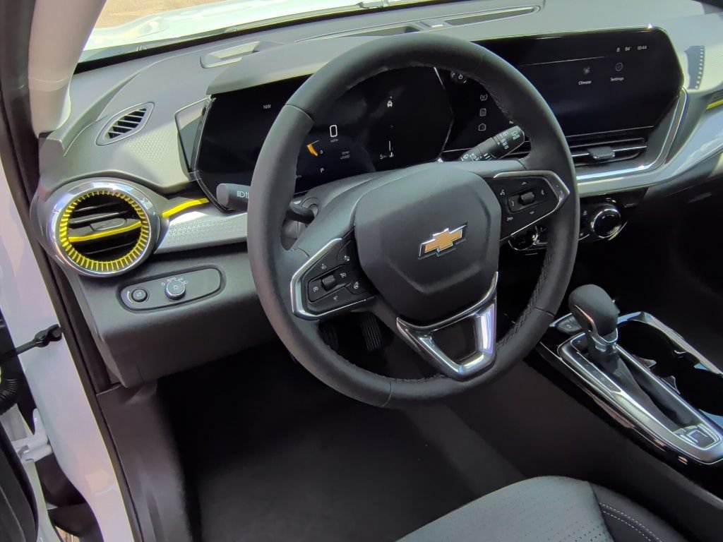 New 2026 Chevrolet Trax LT w/ Driver Confidence Package FWD image 14