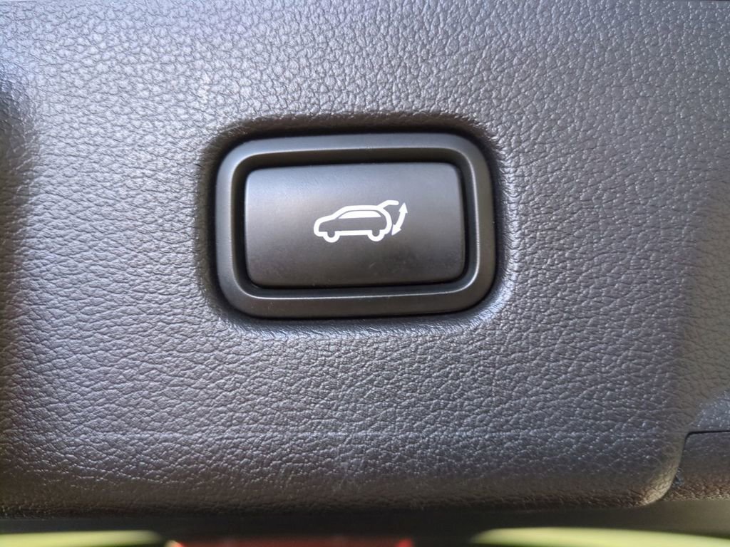 Certified 2024 Hyundai Palisade SEL w/ Premium Package image 15