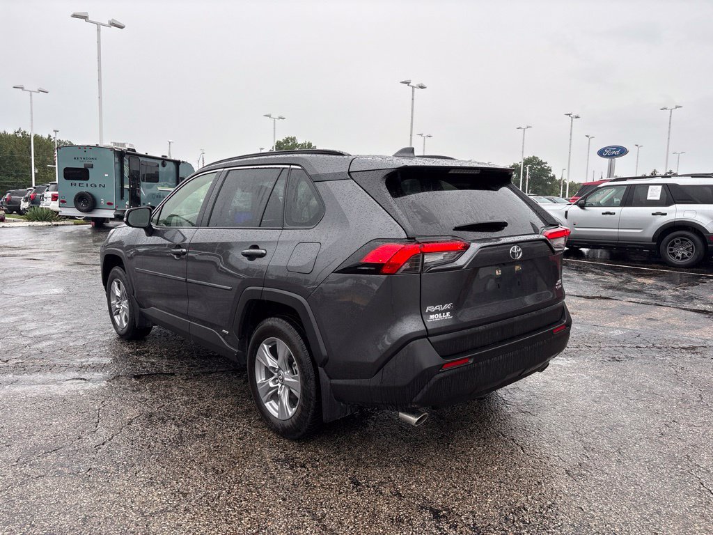Used 2025 Toyota RAV4 XLE AWD/4WD image 5