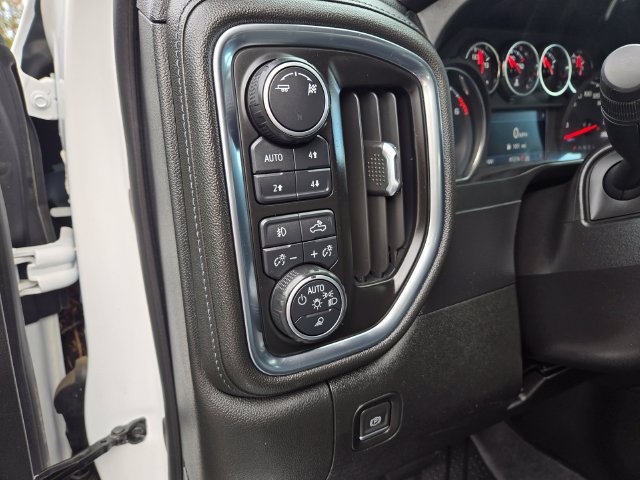 Used 2019 Chevrolet Silverado 1500 RST w/ True North Edition AWD/4WD image 15