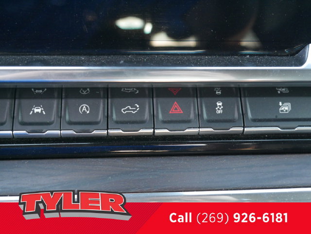 Used 2025 GMC Sierra 1500 SLT AWD/4WD image 32