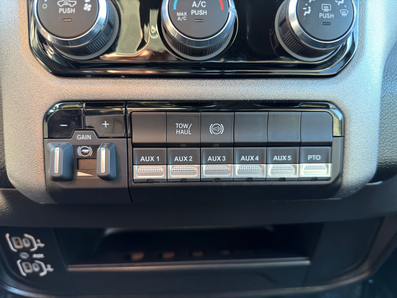 Used 2026 RAM 5500 Tradesman image 22