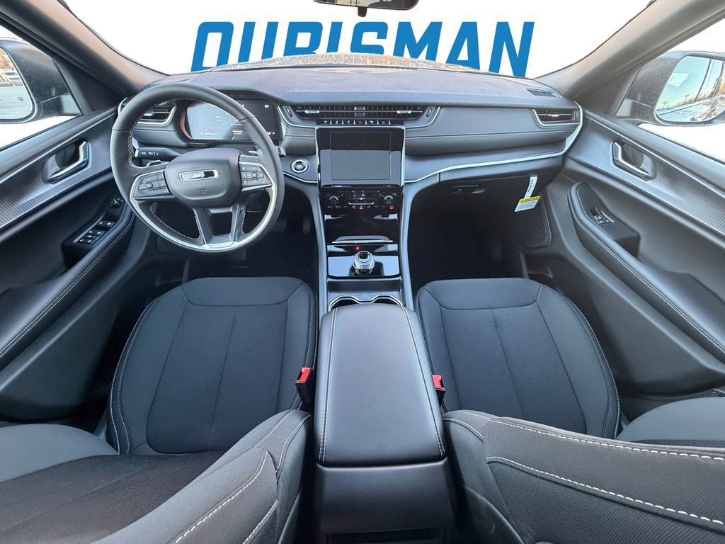 New 2025 Jeep Grand Cherokee Laredo X w/ Luxury Tech Group I image 21