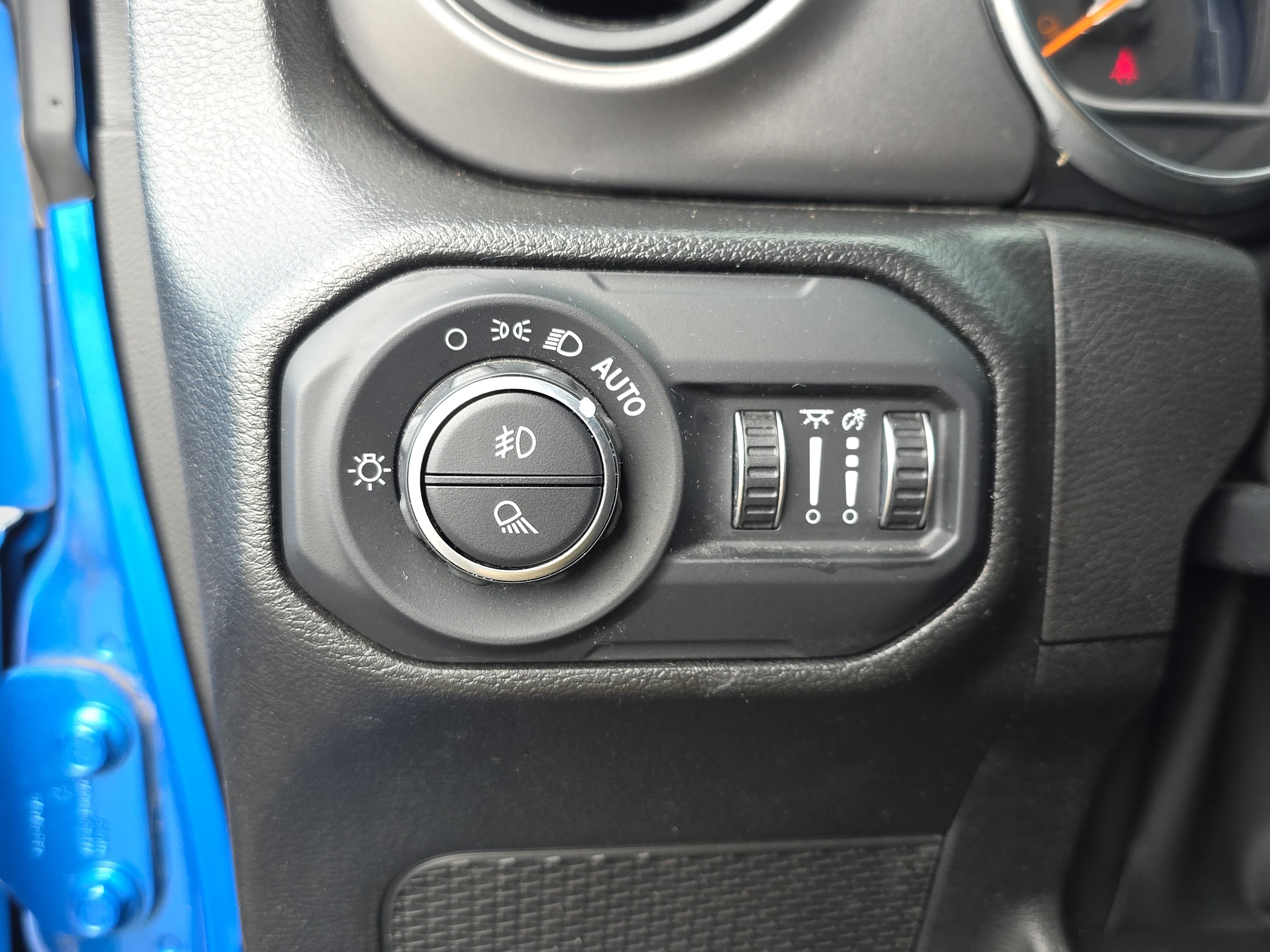 Used 2022 Jeep Gladiator Overland AWD/4WD image 21