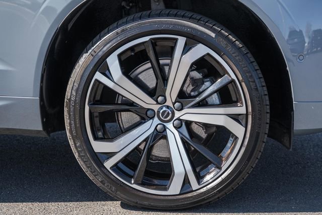 Certified 2022 Volvo XC60 T8 R-Design w/ Advanced Package image 17
