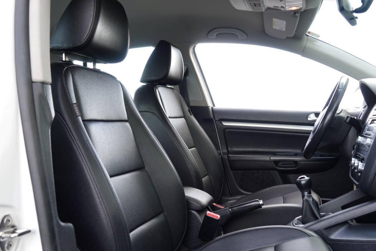 Used 2010 Volkswagen Jetta Limited Edition FWD image 76
