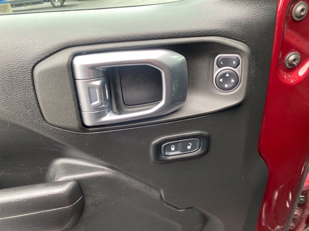Used 2021 Jeep Gladiator Sport AWD/4WD image 18